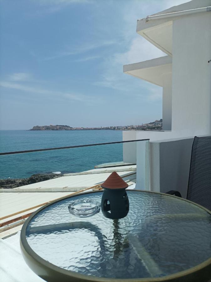Beachfront Apartment Rethymno Esterno foto