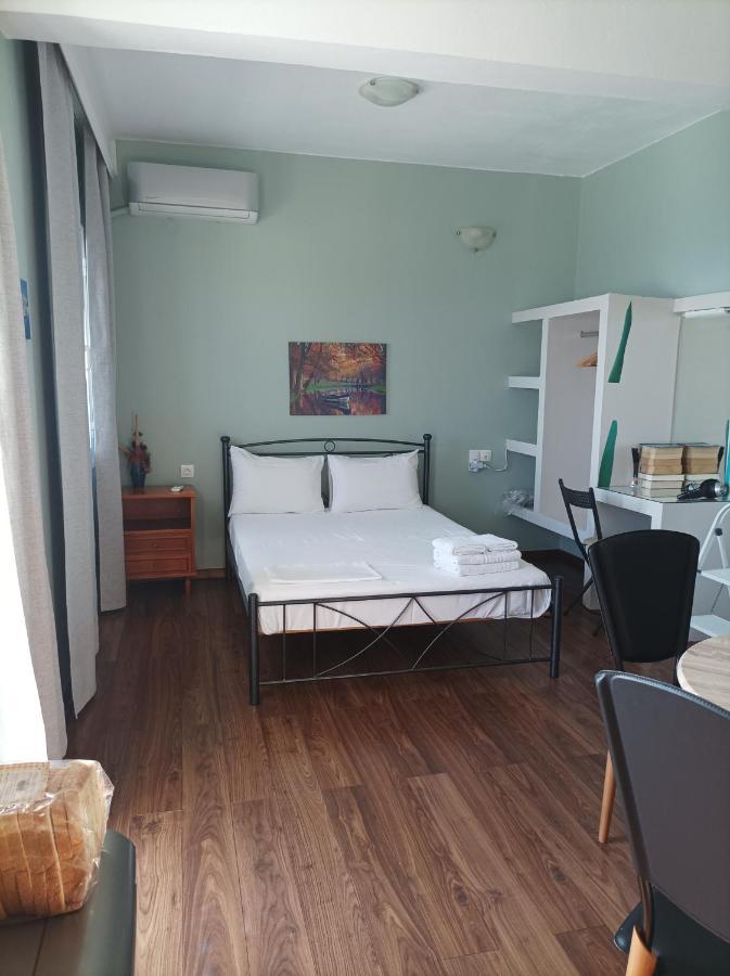 Beachfront Apartment Rethymno Esterno foto