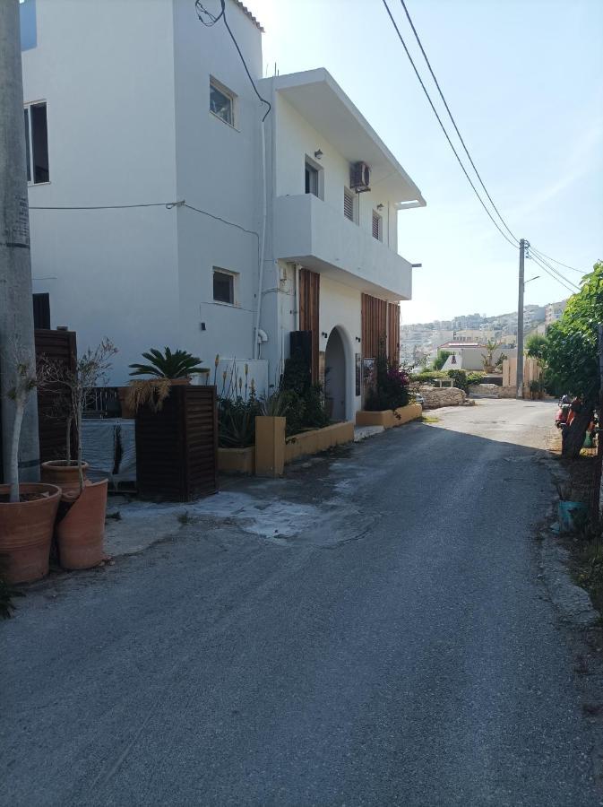 Beachfront Apartment Rethymno Esterno foto